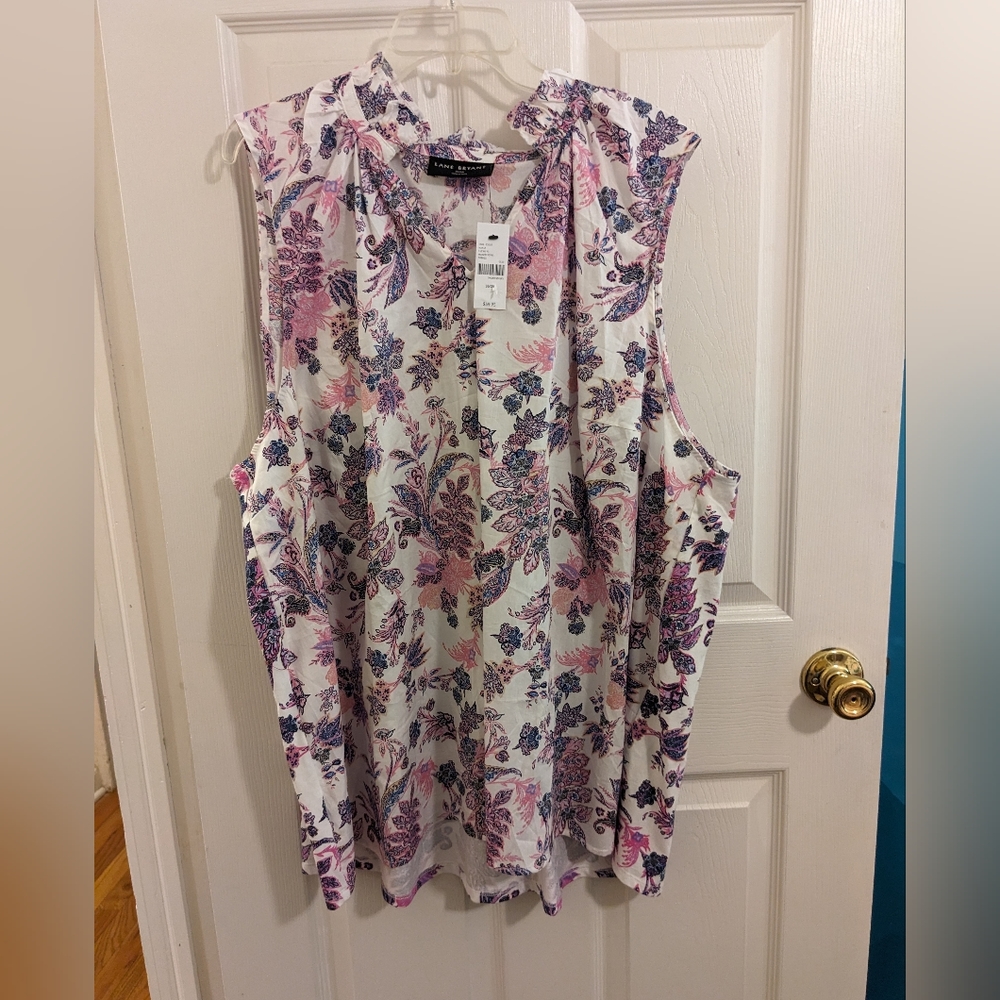 New with tags! Lane Bryant mixed media, sleeveless top, size 26/28